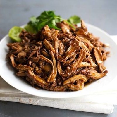 Honey Glazed Crockpot Chicken Adobo - simple pantry ingredients, hardly any hands-on time, 200 calories. | https://active-trim.today