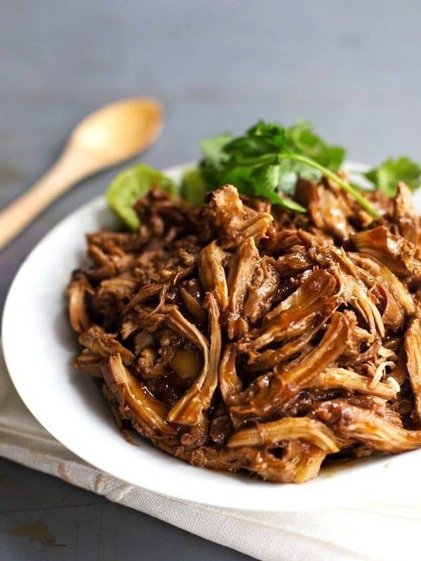 Honey Glazed Crockpot Chicken Adobo - simple pantry ingredients, hardly any hands-on time, 200 calories. | https://active-trim.today